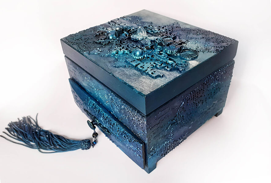 SmallCraftPL_Blue_butterfly_box_with_a_mirror_A02