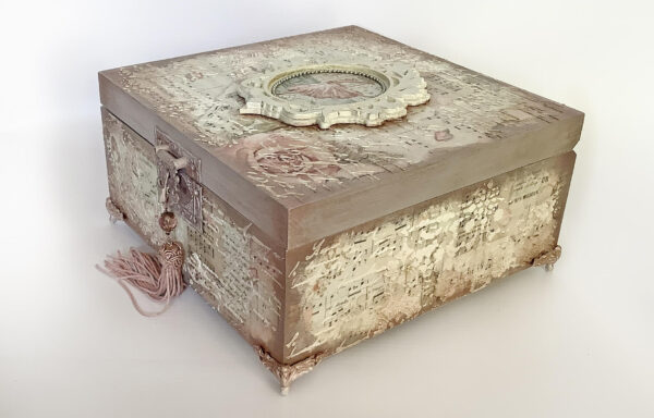 Pudełko z baletnicą B