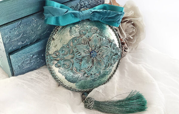 Zawieszka, medalion w turkusach